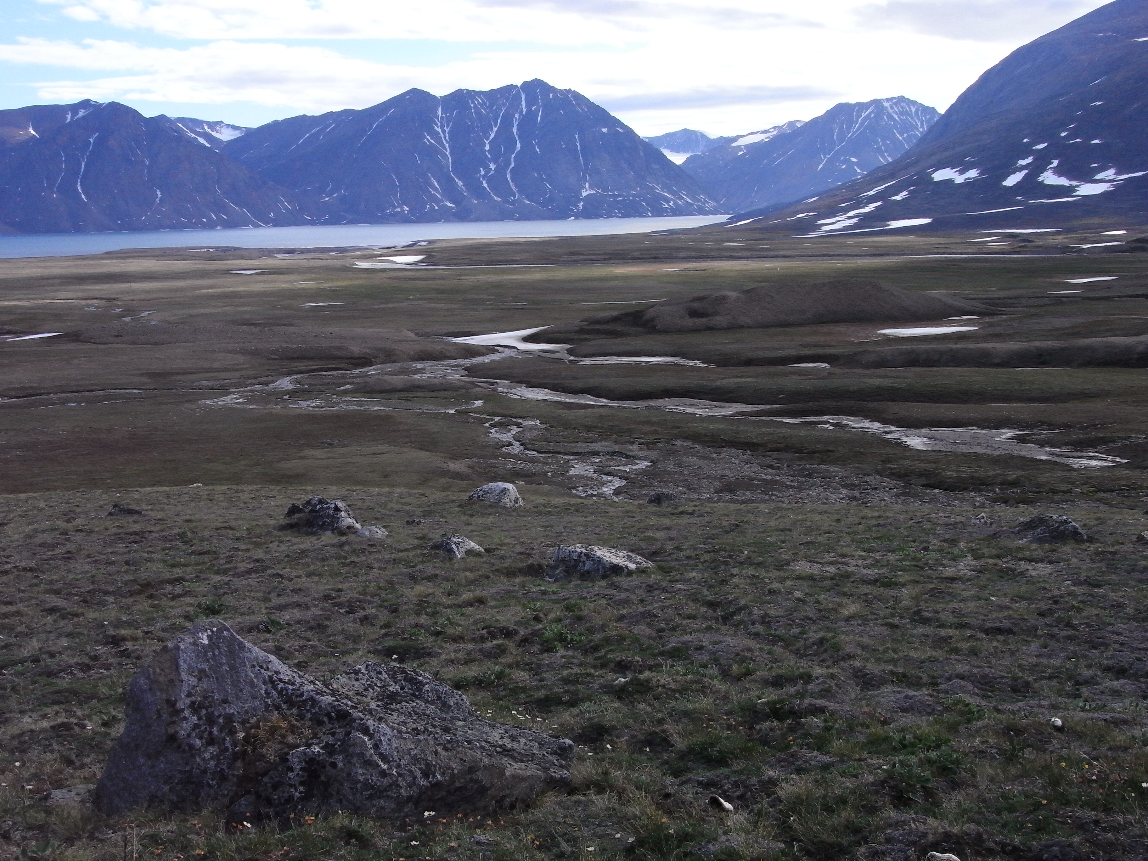 GL-ZAC,
                                     KAM; centerright to Zackenberg station                                                                             